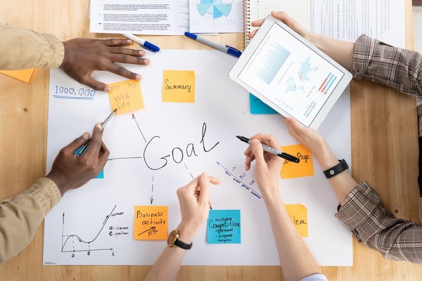 Réussir la prospection commerciale grâce aux nouvelles technologies : le guide